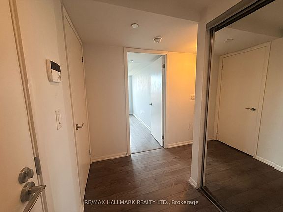 3rd image of 3091 Dufferin St #208