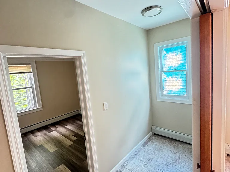 49 Bloomingdale Ave #3 — Photo 5