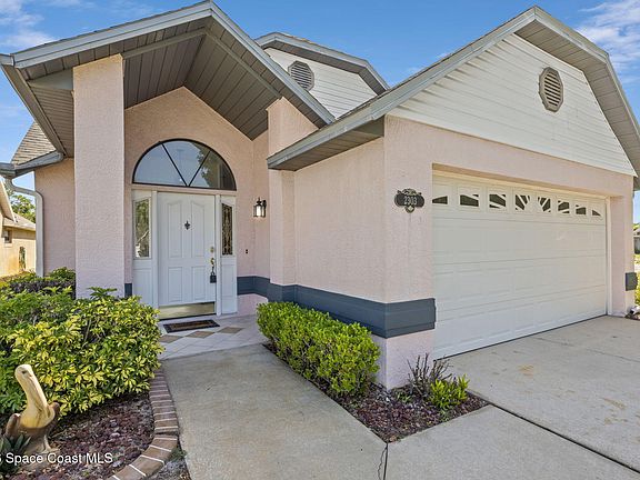 3rd image of 2303 Early Dawn Cir