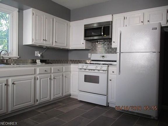 5th image of 1636 Westwood Dr NW