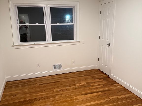 5th image of 1023 Charles St Floor 1