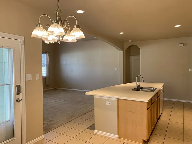 9113 Hope Dr — Photo 8
