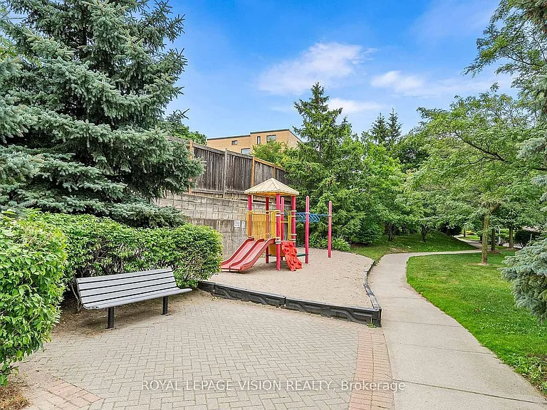 1700 Eglinton Ave E #815 — Photo 8