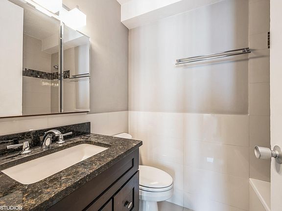 4th image of 900 N Lake Shore Dr APT 1609