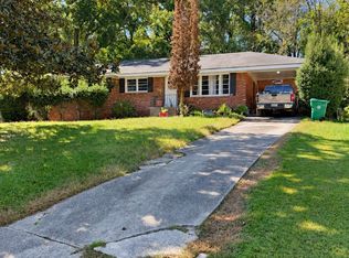 1899 Creekside Ct, Decatur, GA 30032
