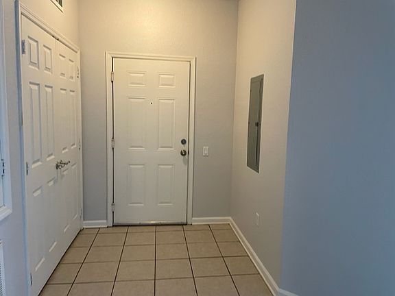 3rd image of 4862 Cayview Ave Unit 201