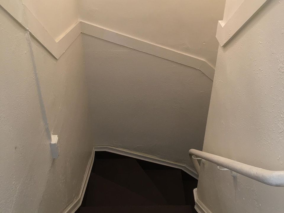 1st image of 2 Dawson Pl APT B