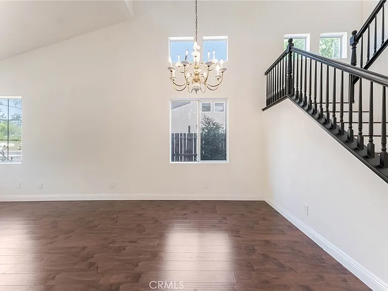 18808 Lull St — Photo 10