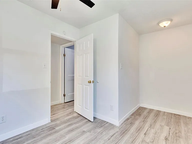 3462 Willowrun Dr #B — Photo 17