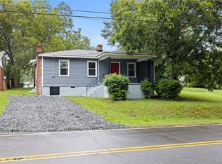 905 E South 2nd St, Seneca, SC 29678