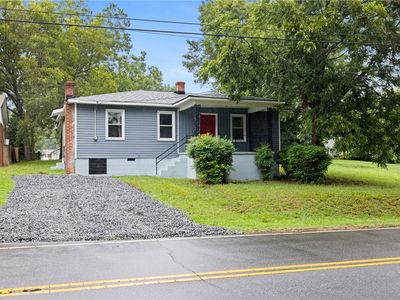 905 E South 2nd St, Seneca, SC, 29678