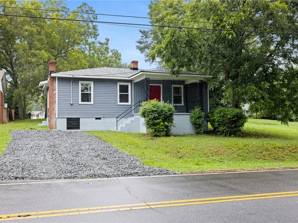 905 E South 2nd St, Seneca, SC 29678