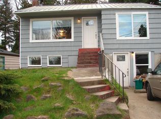 10018 8th Ave NE, Seattle, WA 98125