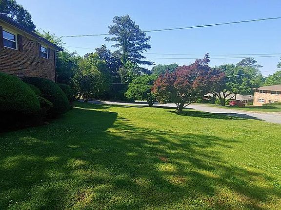 huge front yard on corner lot