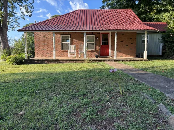 933 Serviceberry Rd, Mountainburg, AR 72946