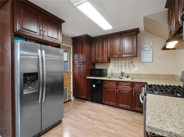 17061 Roscoe Blvd Unit 6, Northridge, CA 91325