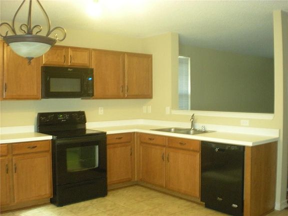 5th image of 400 Buffalo Bill Dr