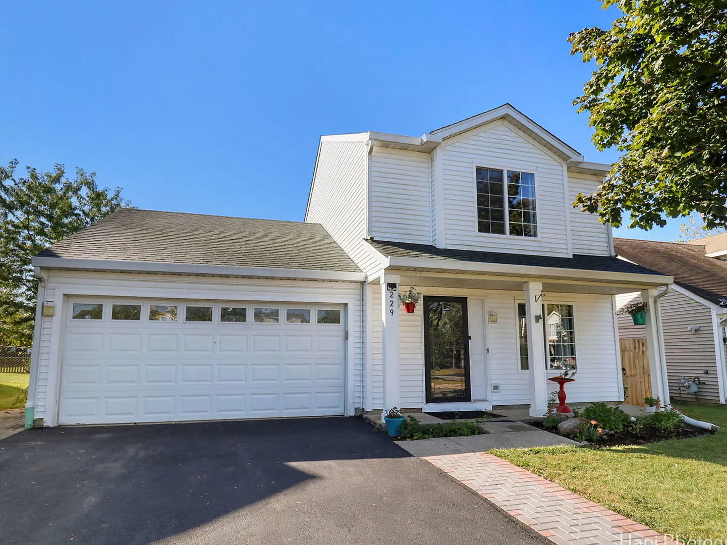 229 Pembrook Ct photo 1