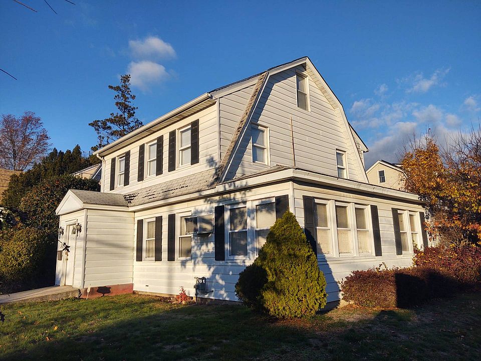 2nd image of 310 Fulton St