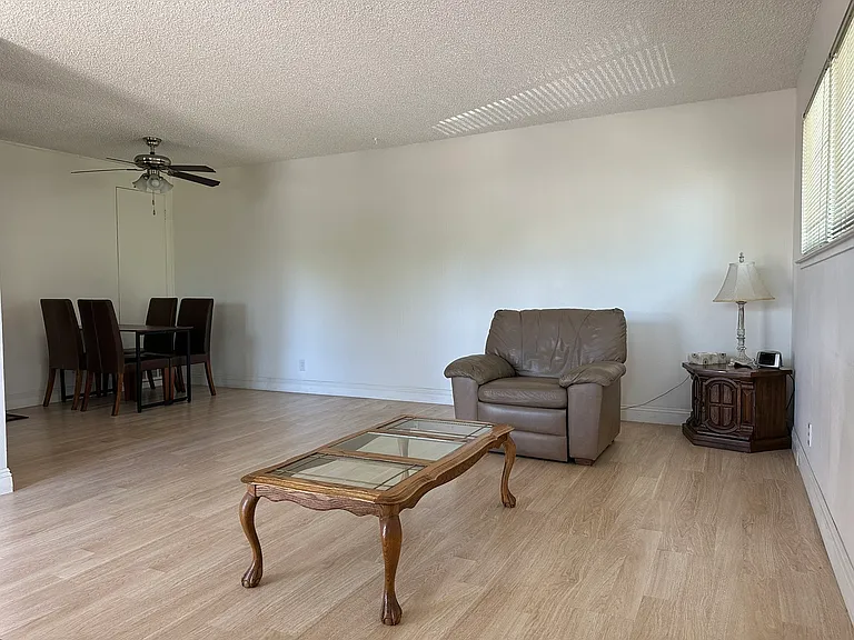 6201 Carlow Dr #4 — Photo 26
