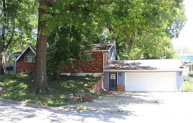 1st image of 1421 N 48th Ter