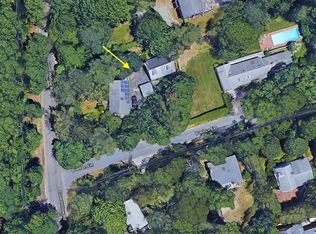 42 Cove Hollow Rd, East Hampton, NY 11937