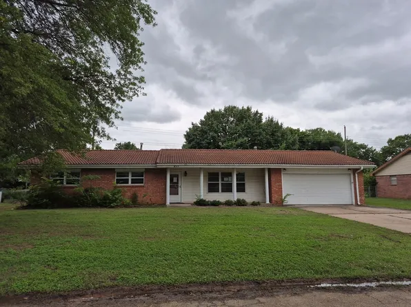 211 Brent St, Meeker, OK 74855