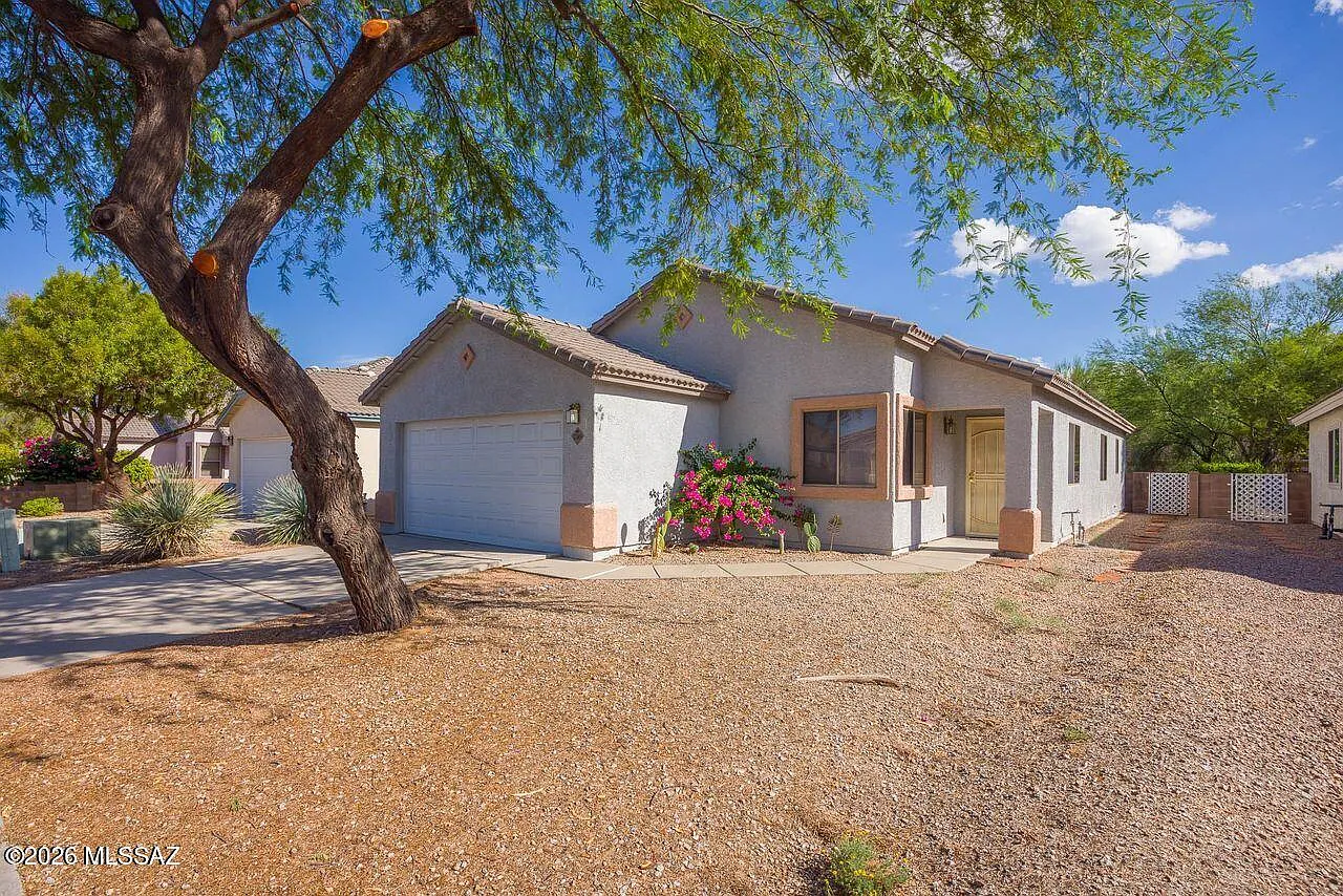 4 bed, 1642 sqft, $1,850 — Photo 1