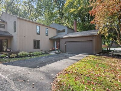 34 Oakshore Dr UNIT 34, Bratenahl, OH, 44108