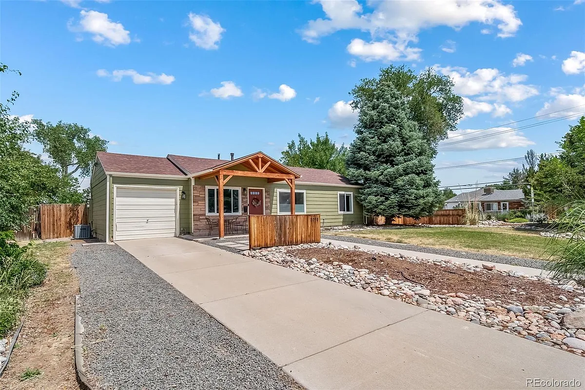 Building Photo - 3098 S Cherry Way