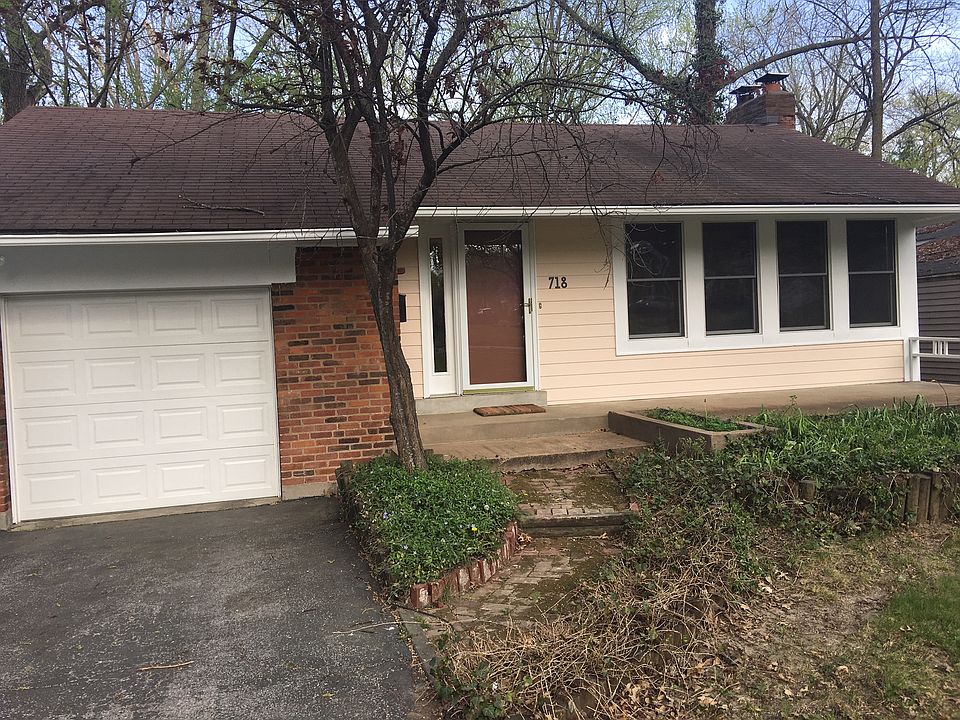 1st image of 718 N Woodlawn Ave