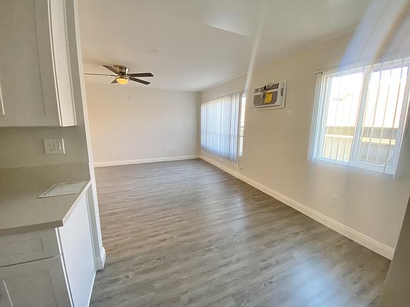 3rd image of 447 S Berendo St