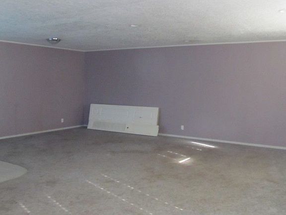 5th image of 219 Ventura Dr