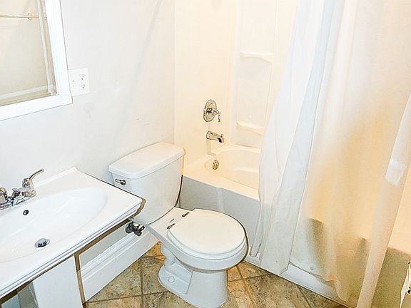 5th image of 2132-2134 Geyer Ave #1E