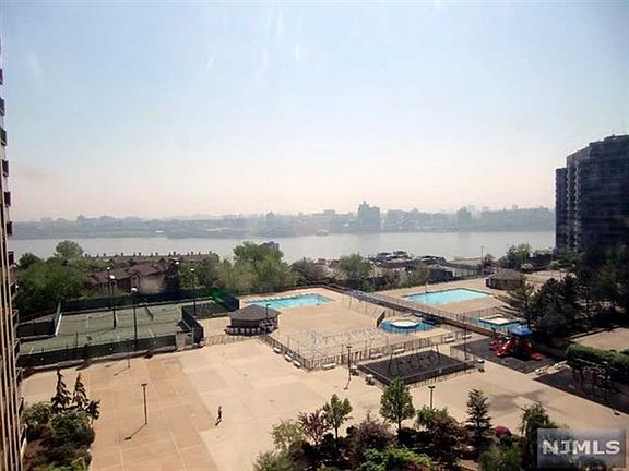 2nd image of 300 Winston Dr APT 0714