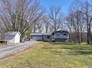 2186 Landmark Dr, Lapeer, MI 48446