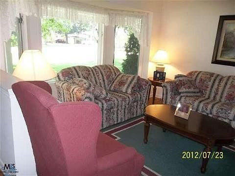 2nd image of 4037 Huhn Cir