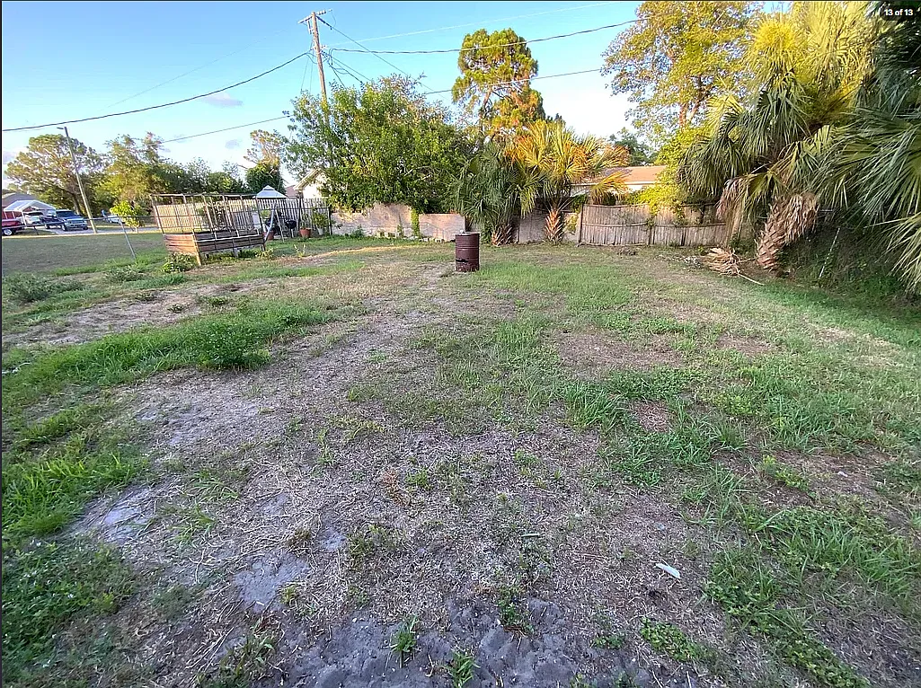 3 bed, 1200 sqft, $1,950 — Photo 2