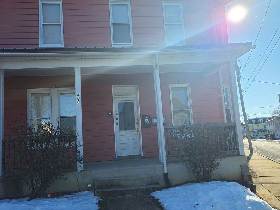 1st image of 400 McDowell Ave APT 2