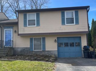 4174 Tommys Trl, Liverpool, NY 13090
