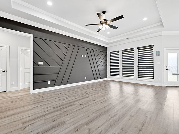 2nd image of 527 Limestone Cir