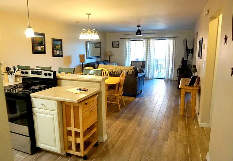 189 Avondale Dr #5 — Photo 6