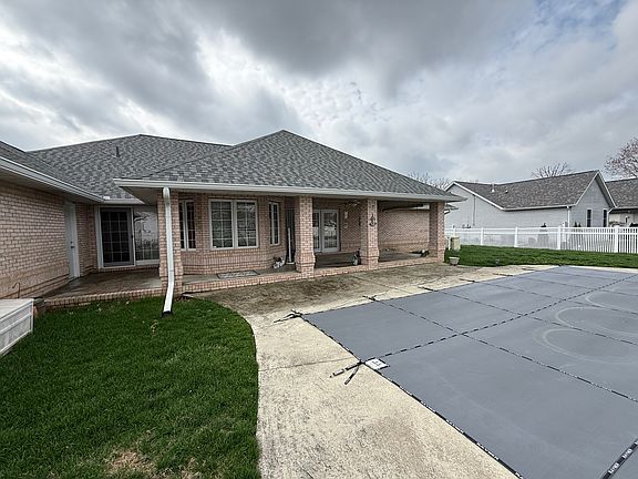 3rd image of 810 New Day Way