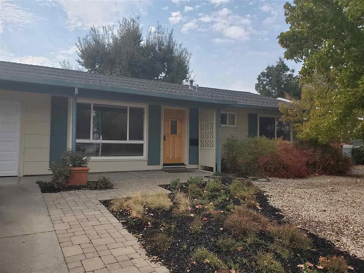 1330 Bluebell Dr photo 1