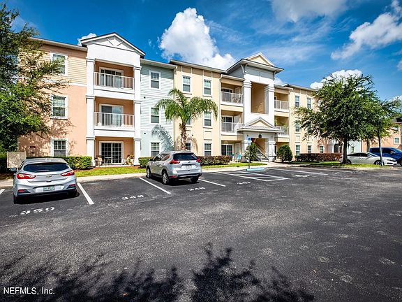 2nd image of 4920 Key Lime Dr Unit 207