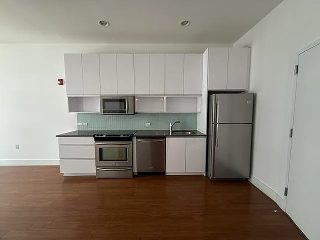 217 Newark Ave #307 — Photo 2