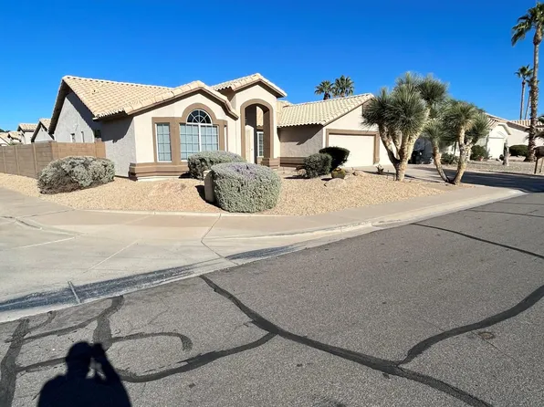 964 S Canal Dr, Gilbert, AZ 85296