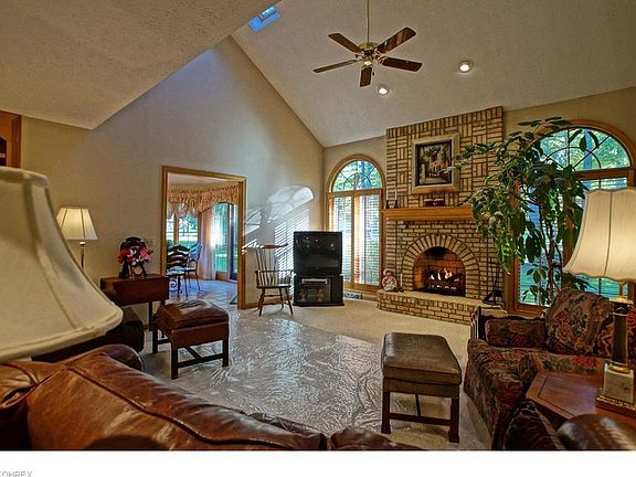 4th image of 11320 Saddlewood Ln
