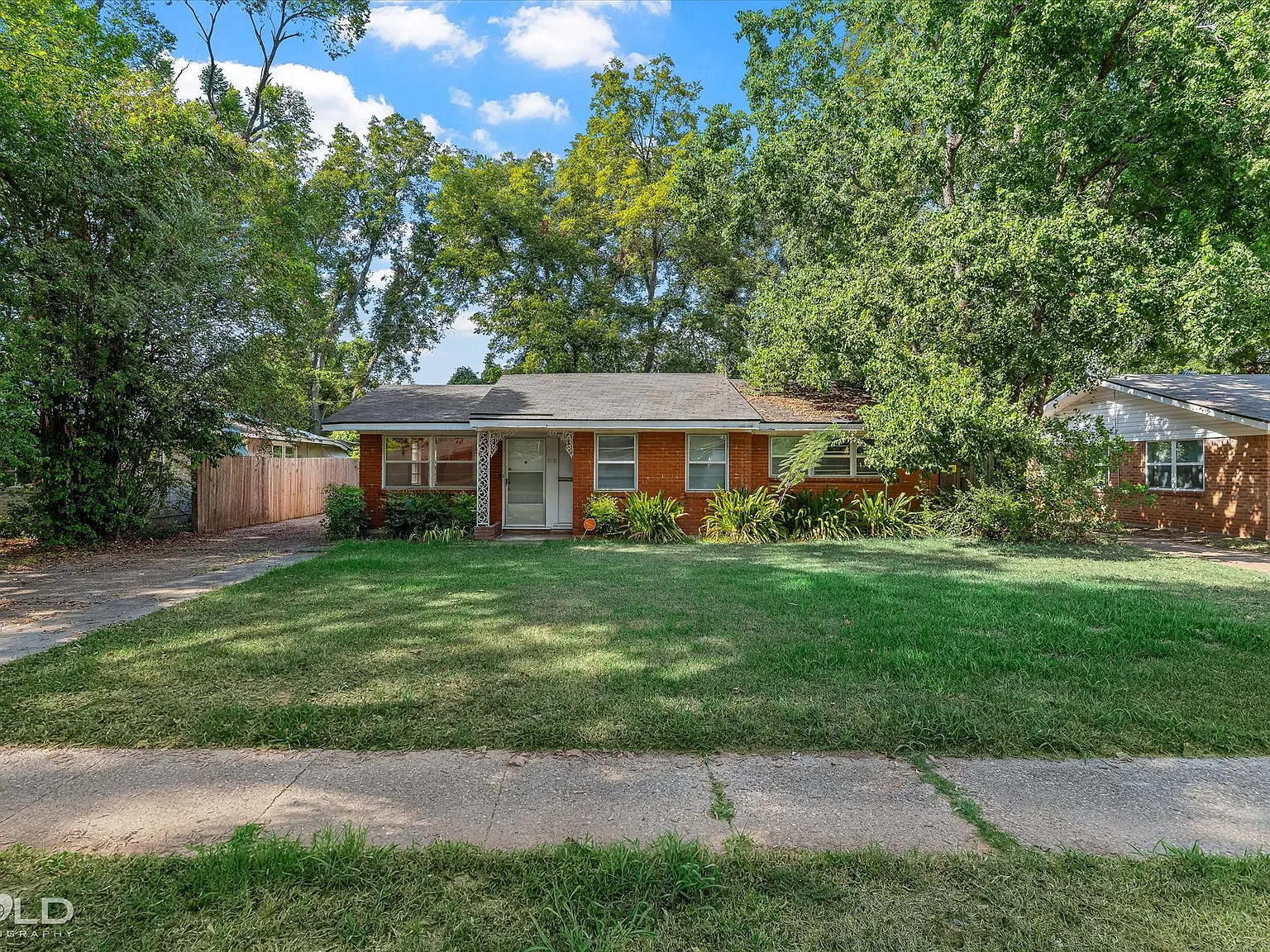 3 bed, 1100 sqft, $1,350 — Photo 2