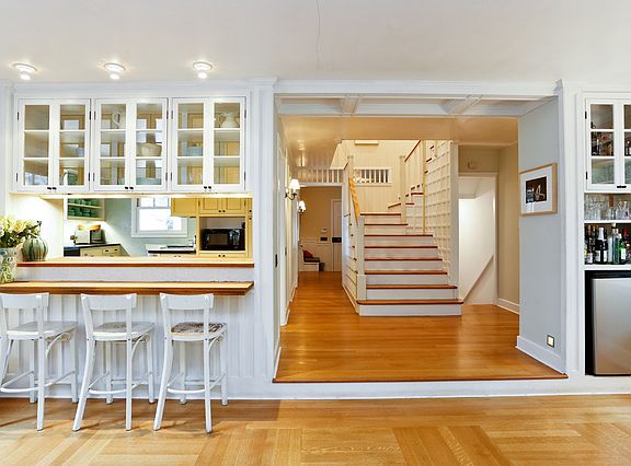 4th image of 72 Chatsworth Ave